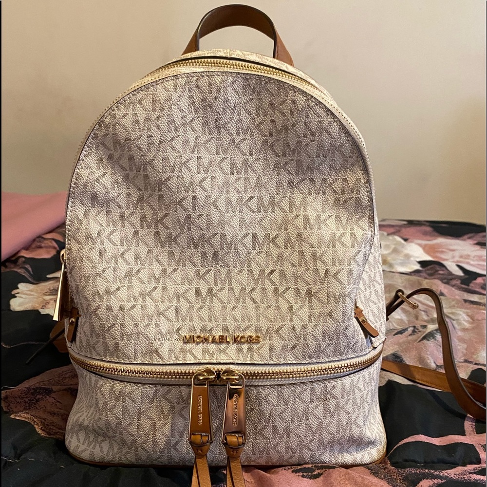 Michael Kors Rhea Medium Logo Bagpack